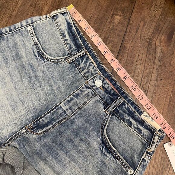 Anthropologie Pilcro Jean Shorts - Picture 5 of 11